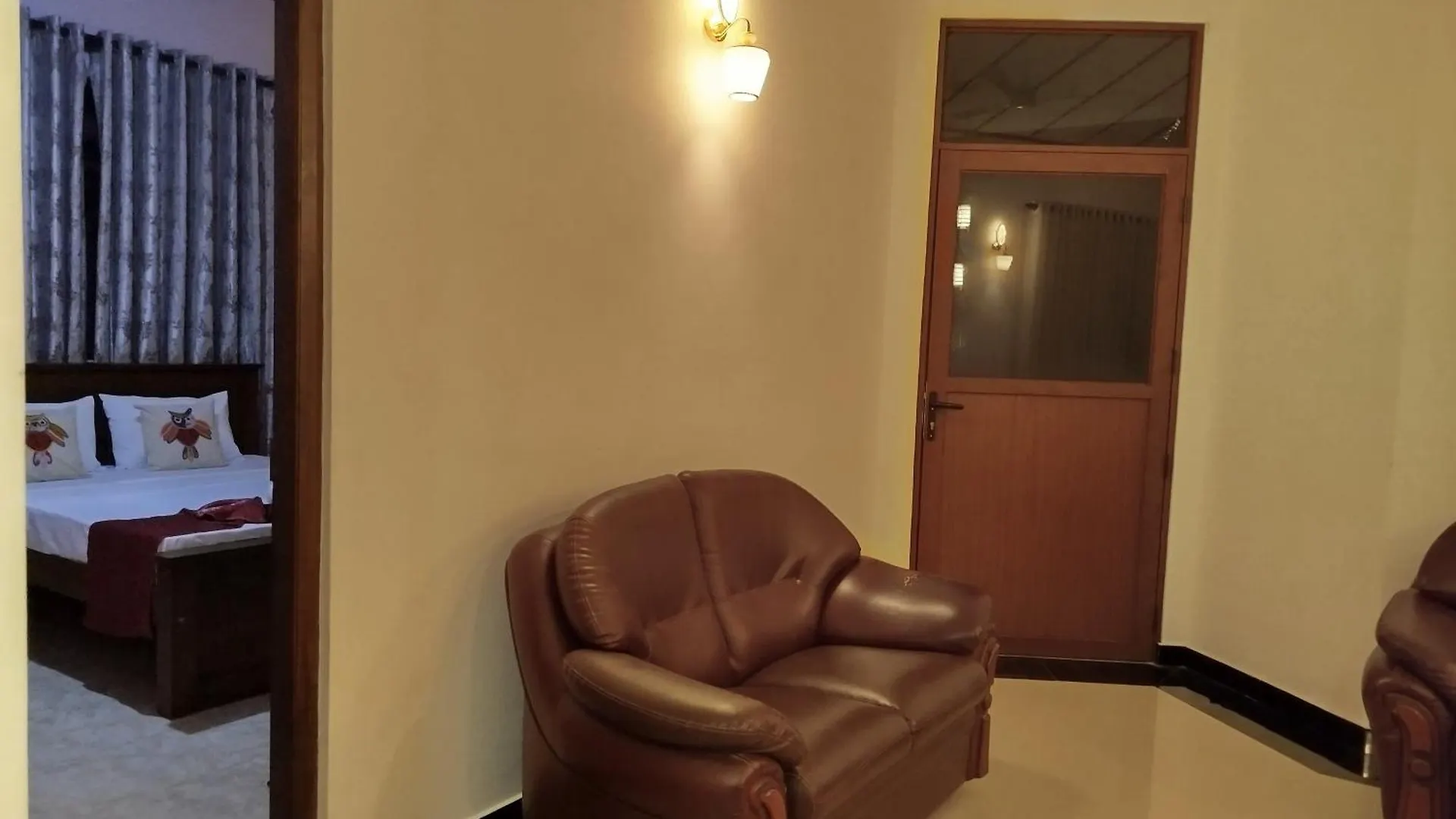 בית הארחה נגומבו White Palace